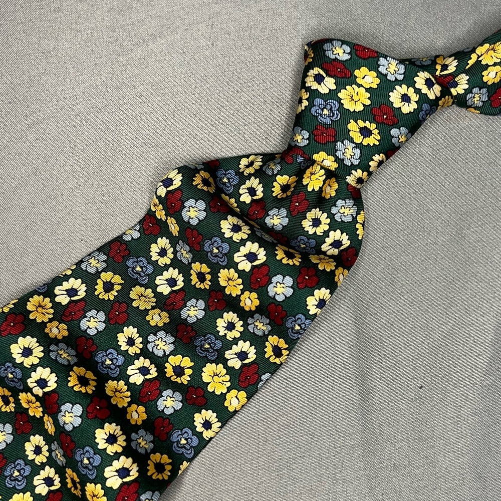Men’s Brooks Brothers Green Blue Yellow Blue Floral Designer Regular Silk Tie - Picture 1 of 3